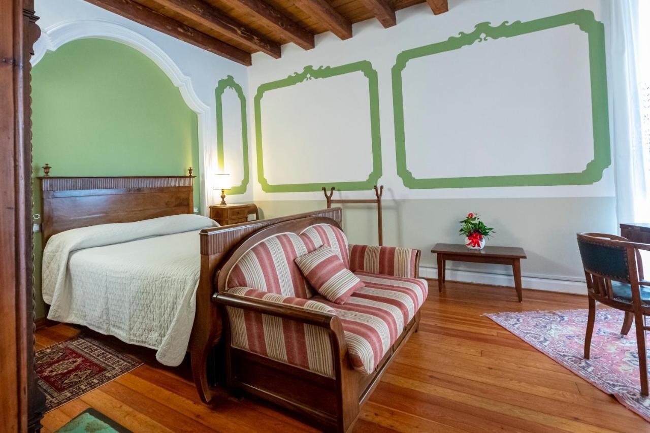 Palazzo Scolari Bed and Breakfast Polcenigo Exteriör bild